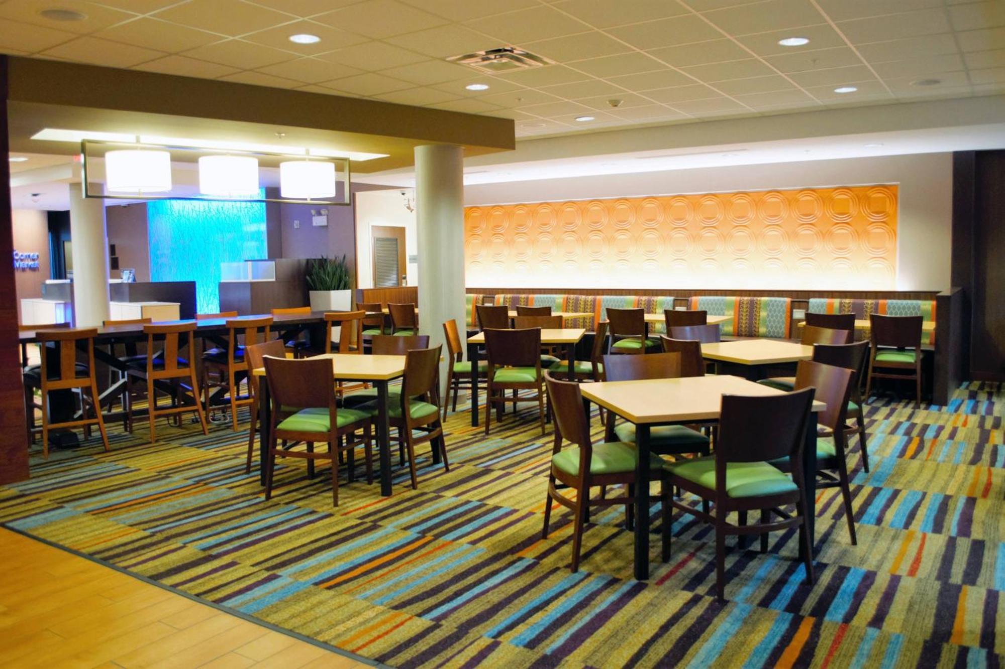Fairfield Inn & Suites By Marriott Stroudsburg Bartonsville/Poconos Exteriör bild