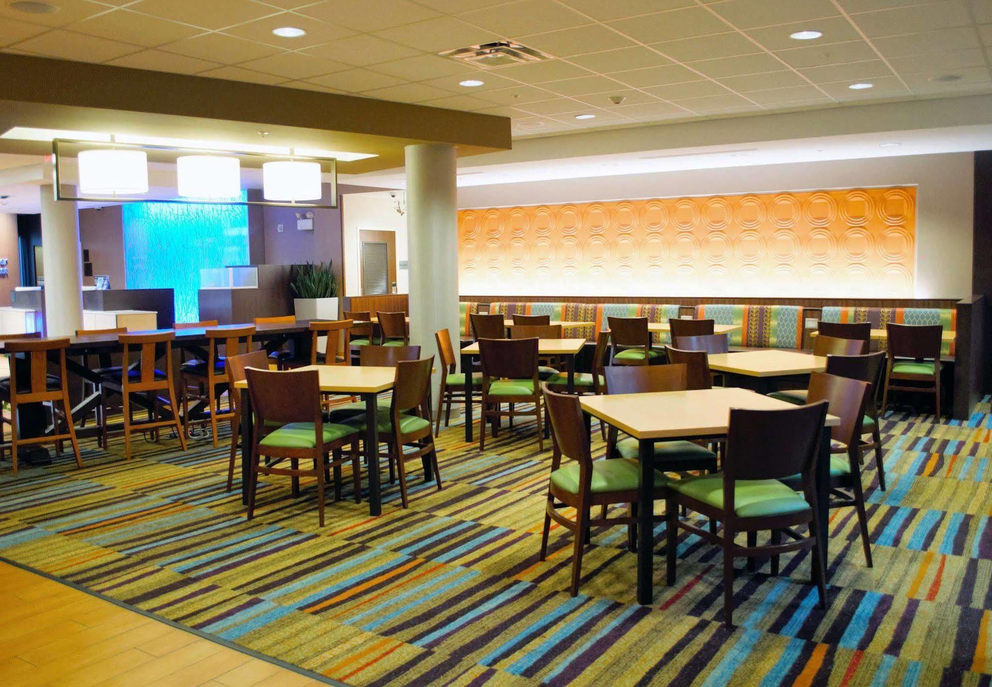 Fairfield Inn & Suites By Marriott Stroudsburg Bartonsville/Poconos Exteriör bild